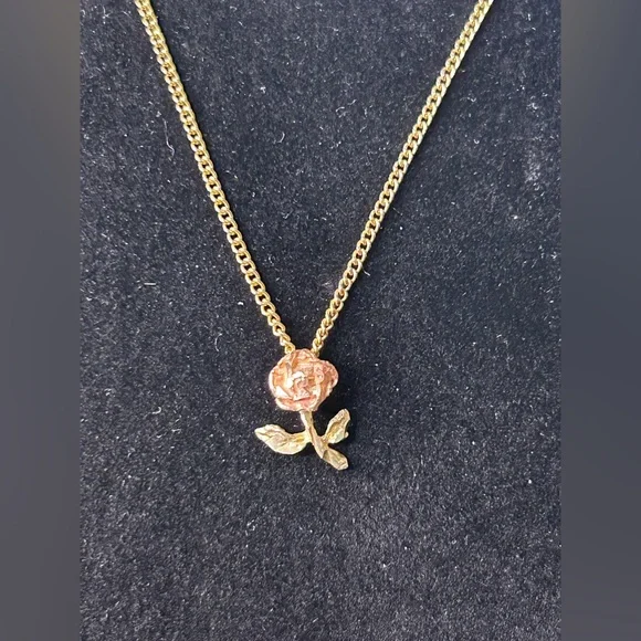 Gold Rose Pendant Necklace - Picture 3 of 8